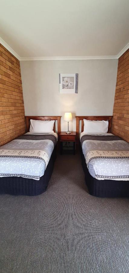 Centrepoint Motel Deniliquin Kültér fotó