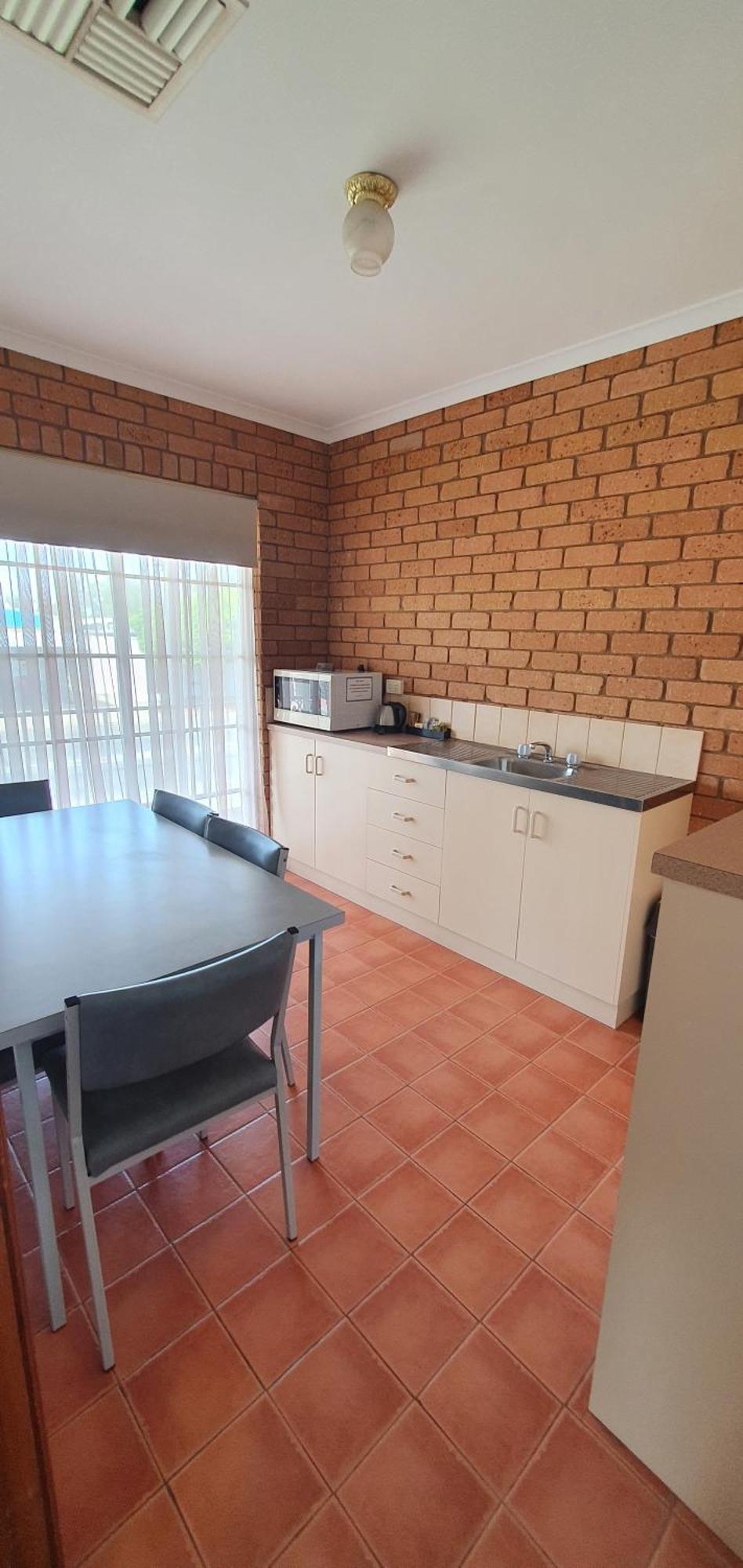 Centrepoint Motel Deniliquin Kültér fotó