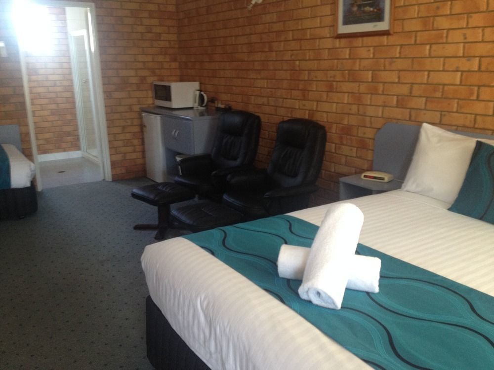 Centrepoint Motel Deniliquin Kültér fotó