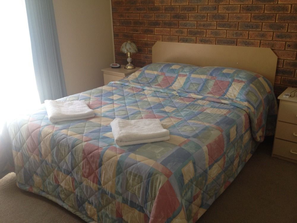 Centrepoint Motel Deniliquin Kültér fotó
