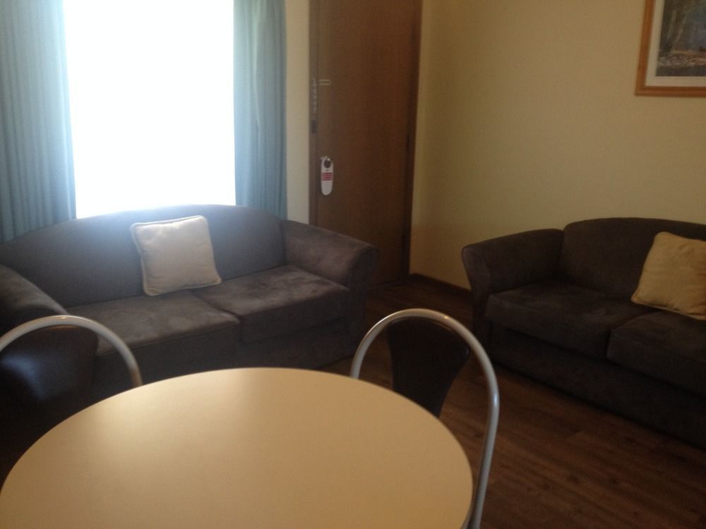 Centrepoint Motel Deniliquin Kültér fotó