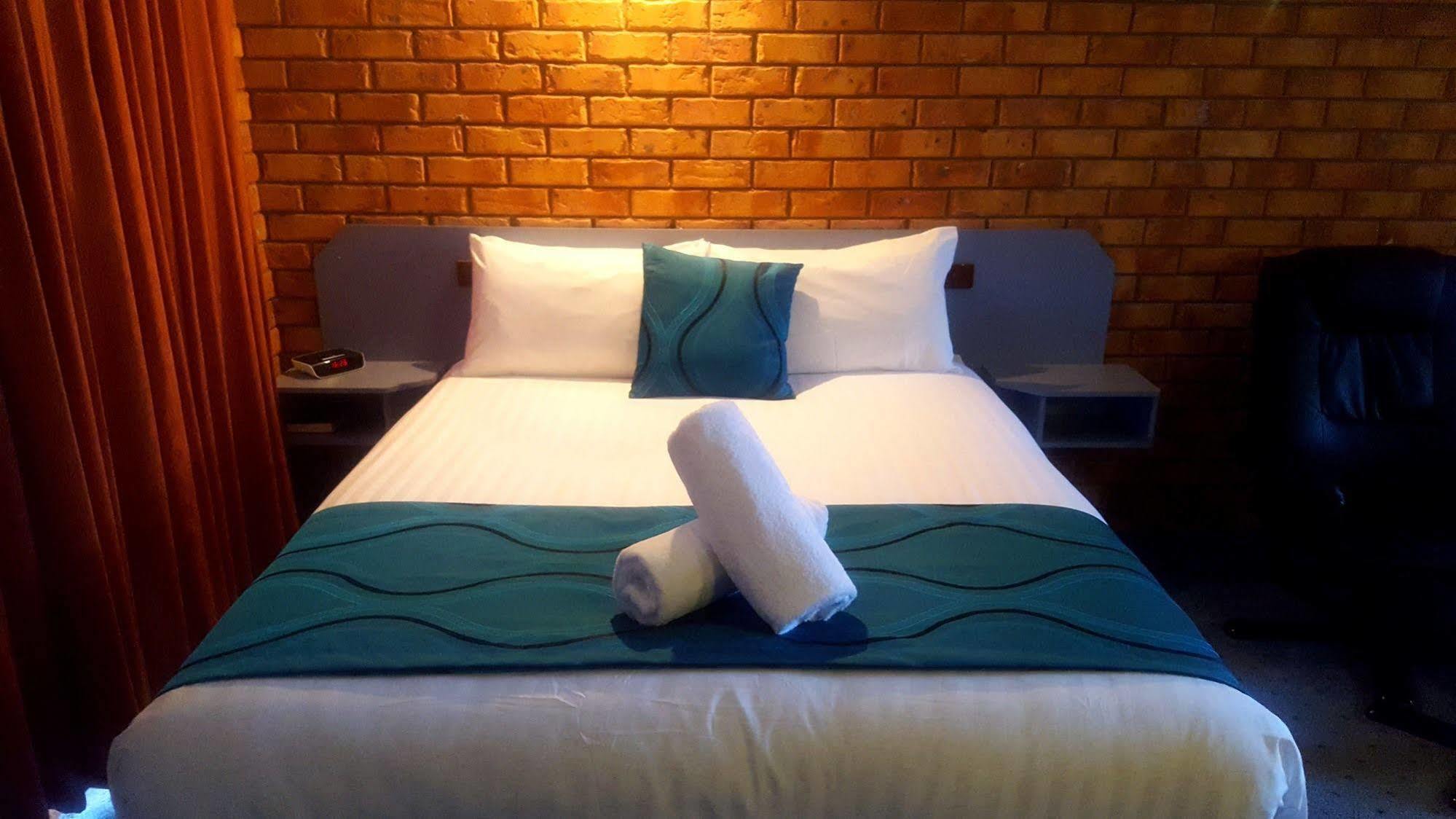 Centrepoint Motel Deniliquin Kültér fotó