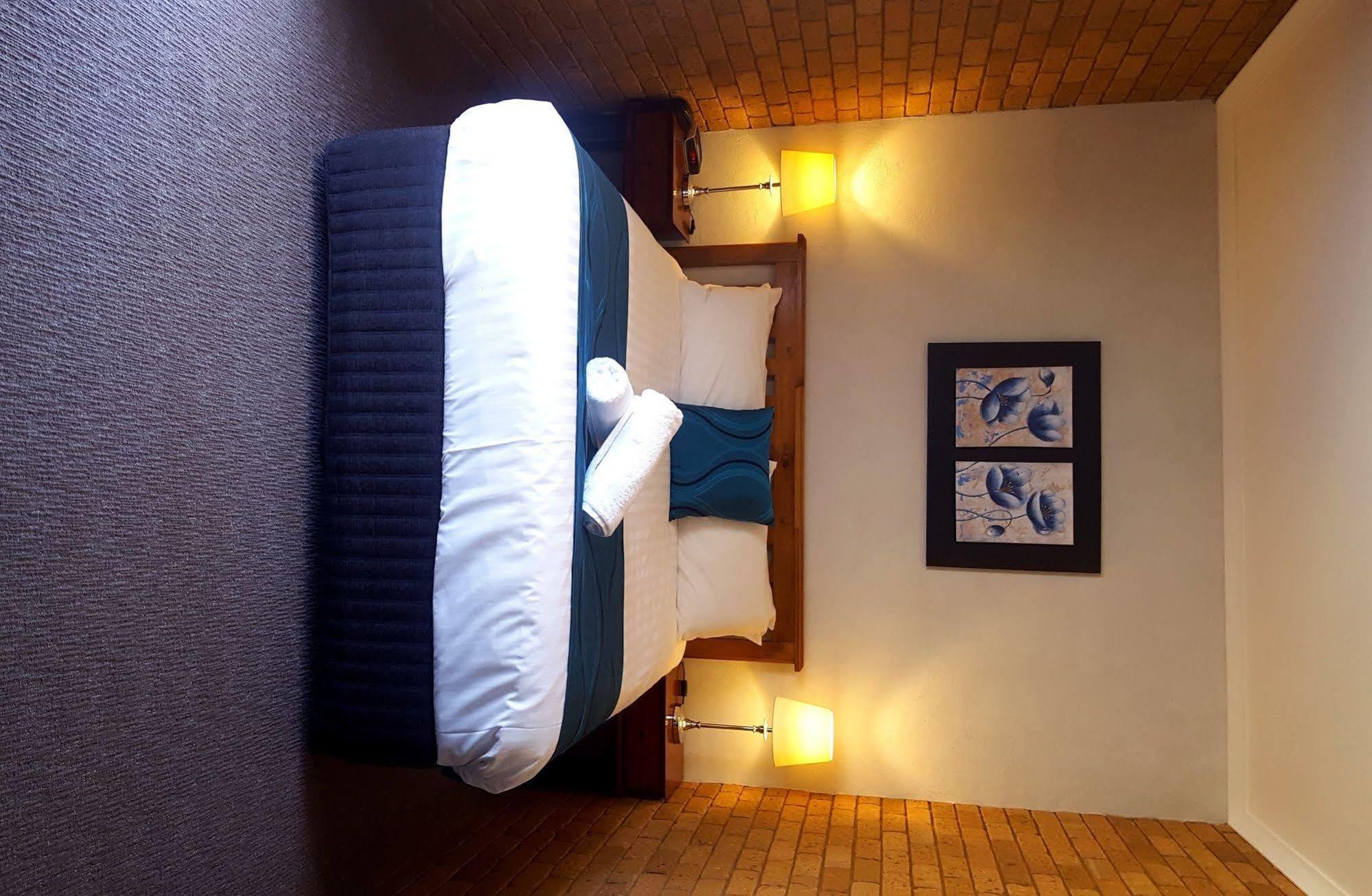 Centrepoint Motel Deniliquin Kültér fotó