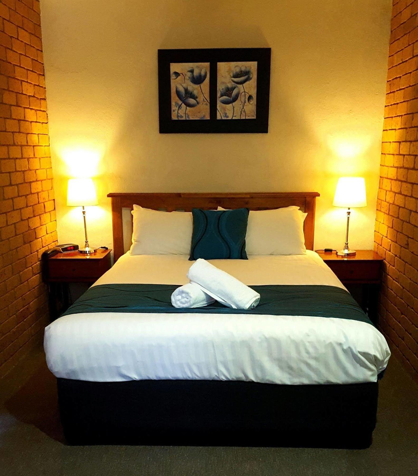 Centrepoint Motel Deniliquin Kültér fotó